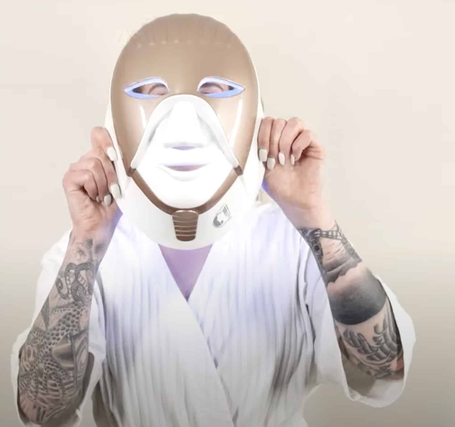 keep your eyes closed while wearing the Cleopatra LED Mask